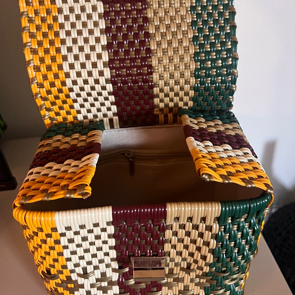 Multicolor Woven Handbag - Picture 4 of 5